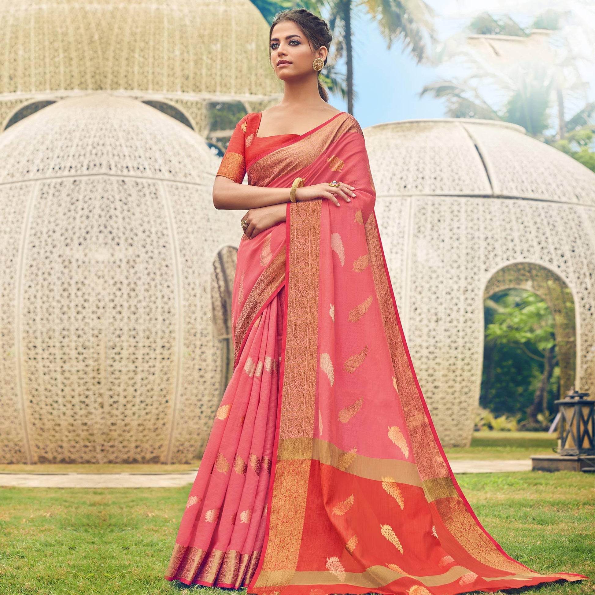 Imposing Pink Colored Festive Wear Woven Cotton Handloom Saree