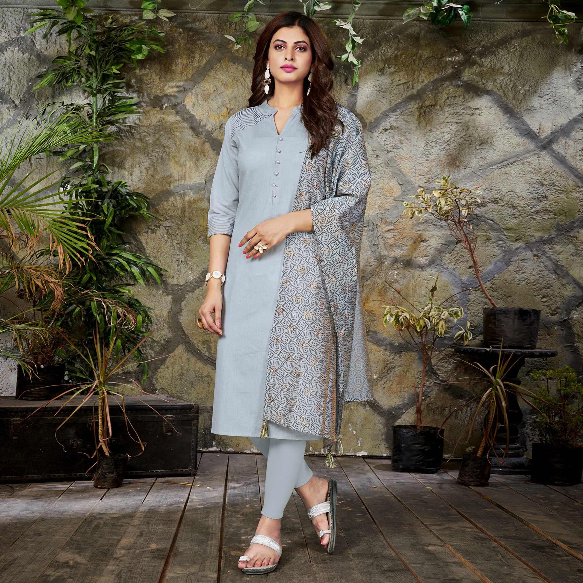 Intricate White Colored Casual Wear Cotton Kurti With Dupatta