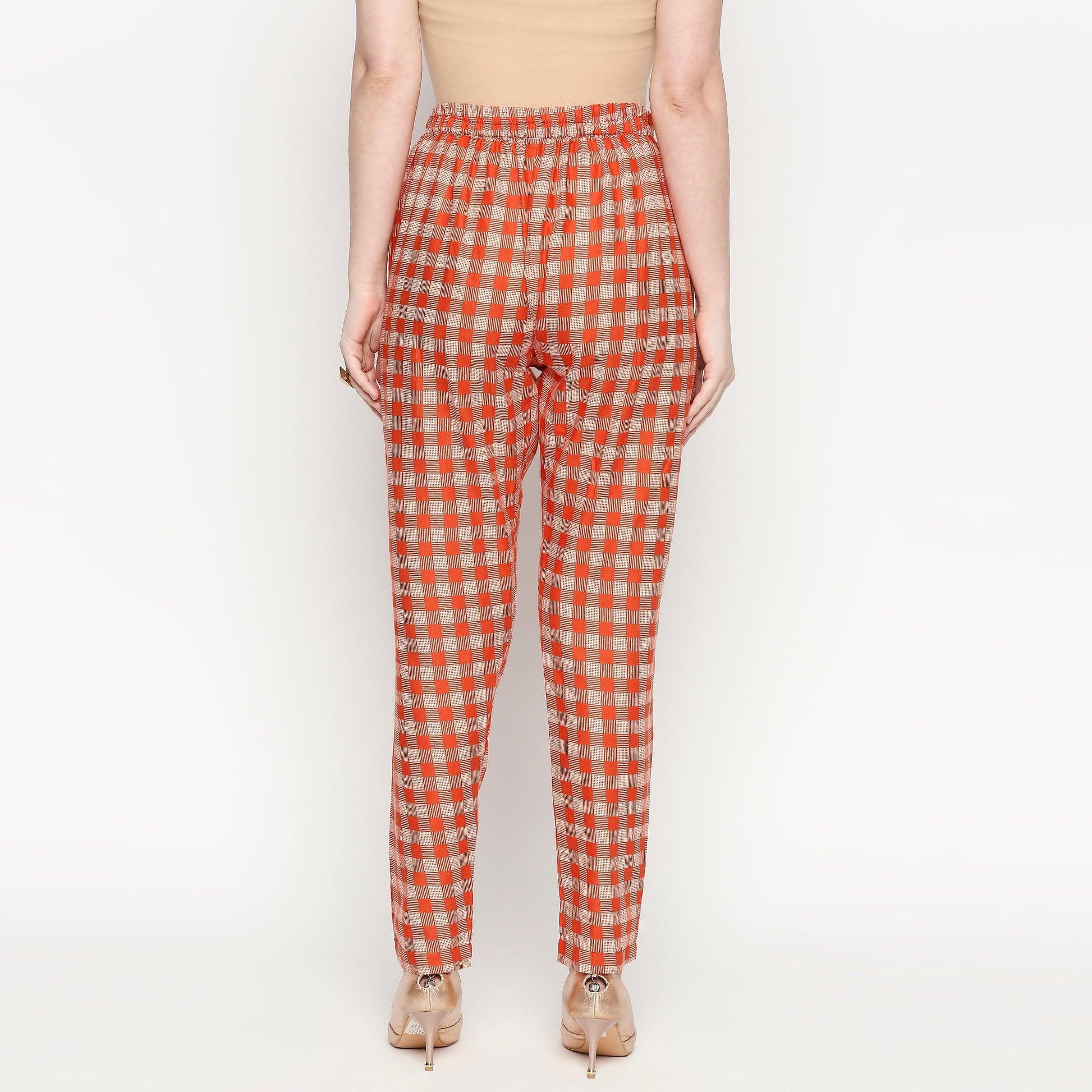 Jazzy Peach Colored Casual Wear Printed Cotton Kurti-Pant Set