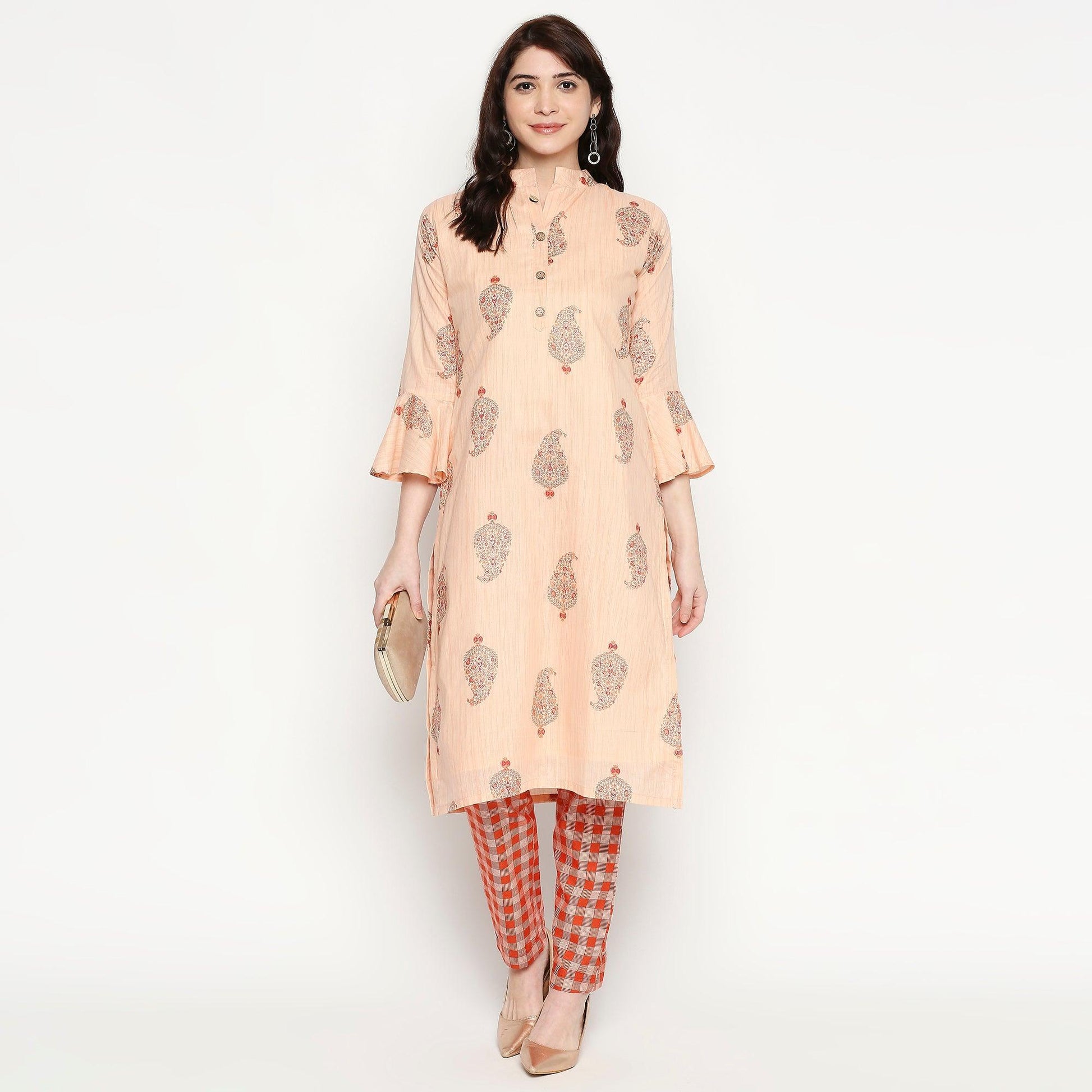 Jazzy Peach Colored Casual Wear Printed Cotton Kurti-Pant Set