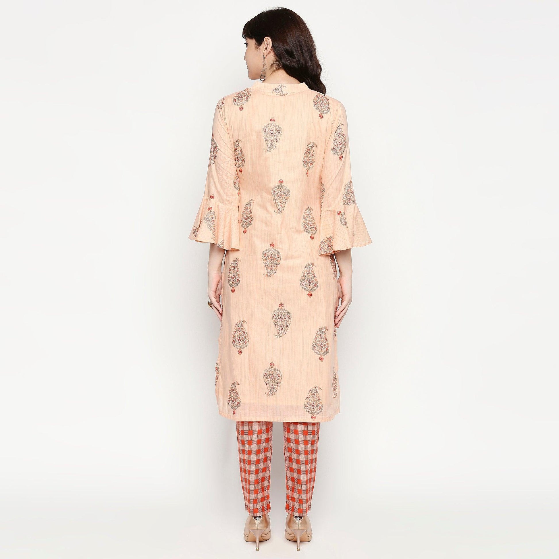 Jazzy Peach Colored Casual Wear Printed Cotton Kurti-Pant Set