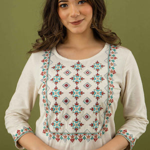 Women White Cotton Round Neck Kurti with Pant