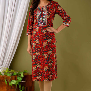 Women Floral Round Neck Cotton Kurti