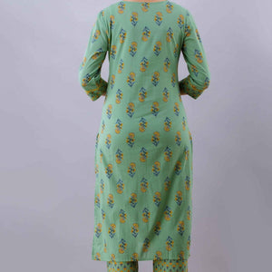 Women Green Cotton Kurti Round Neck with Pant