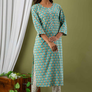 Women Sea Green Cotton Kurti with Pant & Dupatta
