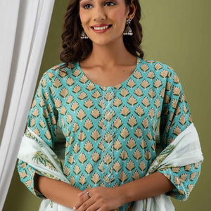 Women Sea Green Cotton Kurti with Pant & Dupatta