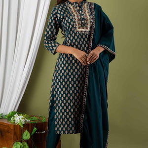 Women Cotton Foil Print Kurti with Pant & Dupatta