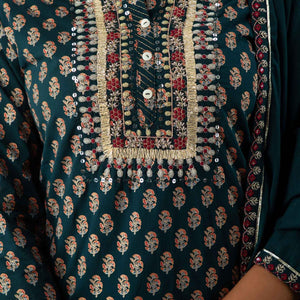 Women Cotton Foil Print Kurti with Pant & Dupatta