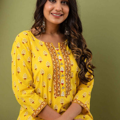 Women Yellow Cotton Kurti With Palazzo