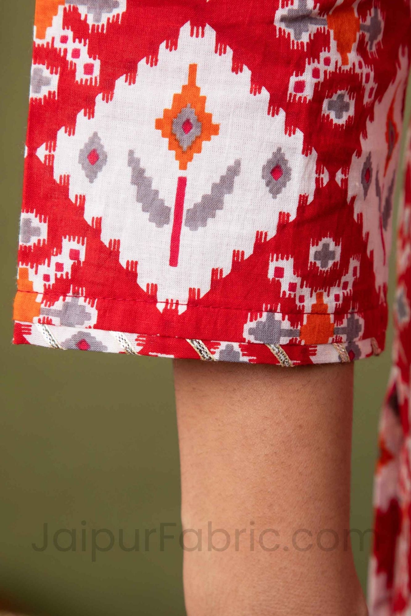 Women Red Traditional Print Cotton Kurti with Pant & Dupatta
