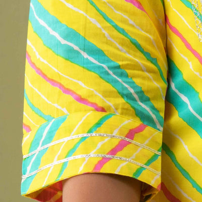 Women Yellow Lehriya Print Cotton Kurti