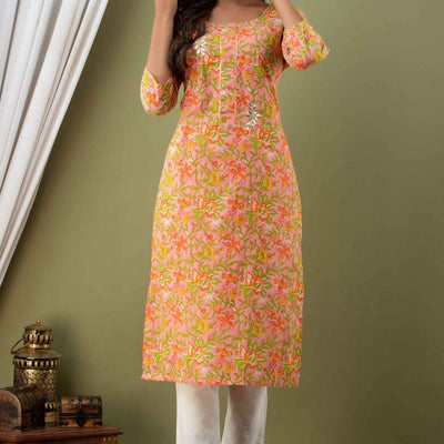 Women Peach Floral Kurti with Pant