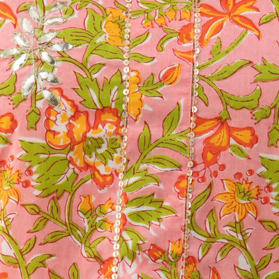 Women Peach Floral Kurti with Pant