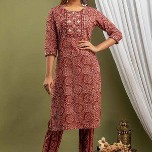 Women Maroon Cotton Kurti with Pant