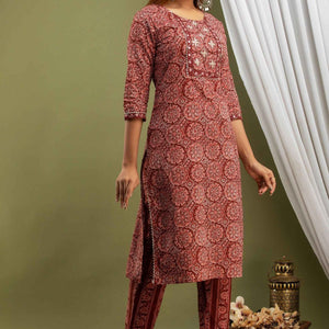 Women Maroon Cotton Kurti with Pant