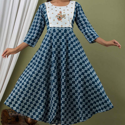 Women Boota Print Cotton Kurti