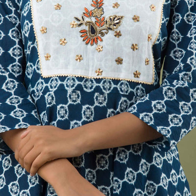 Women Boota Print Cotton Kurti