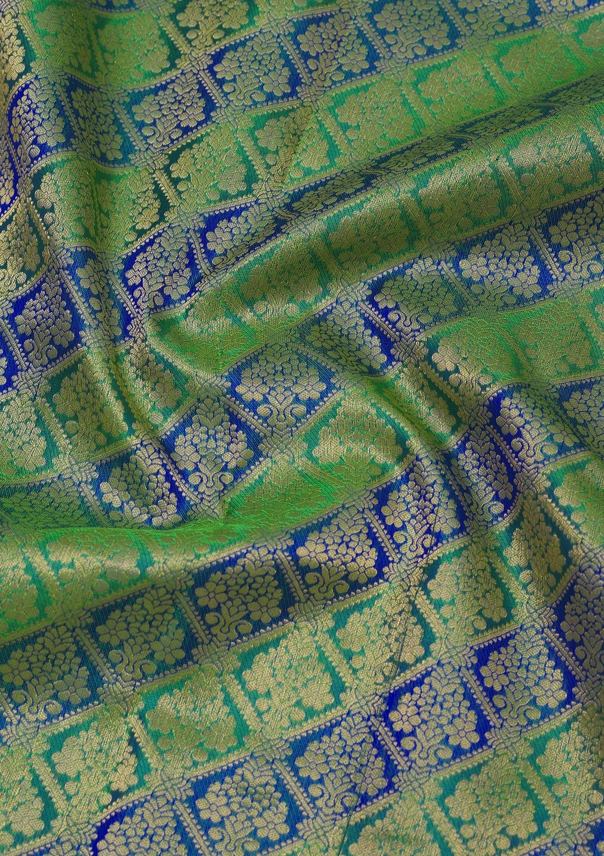 Leaf Green Zariwork Pure Silk Saree