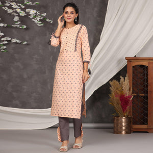 Light Peach Casual Wear Printed Cotton Kurti - Pant Set With Dupatta