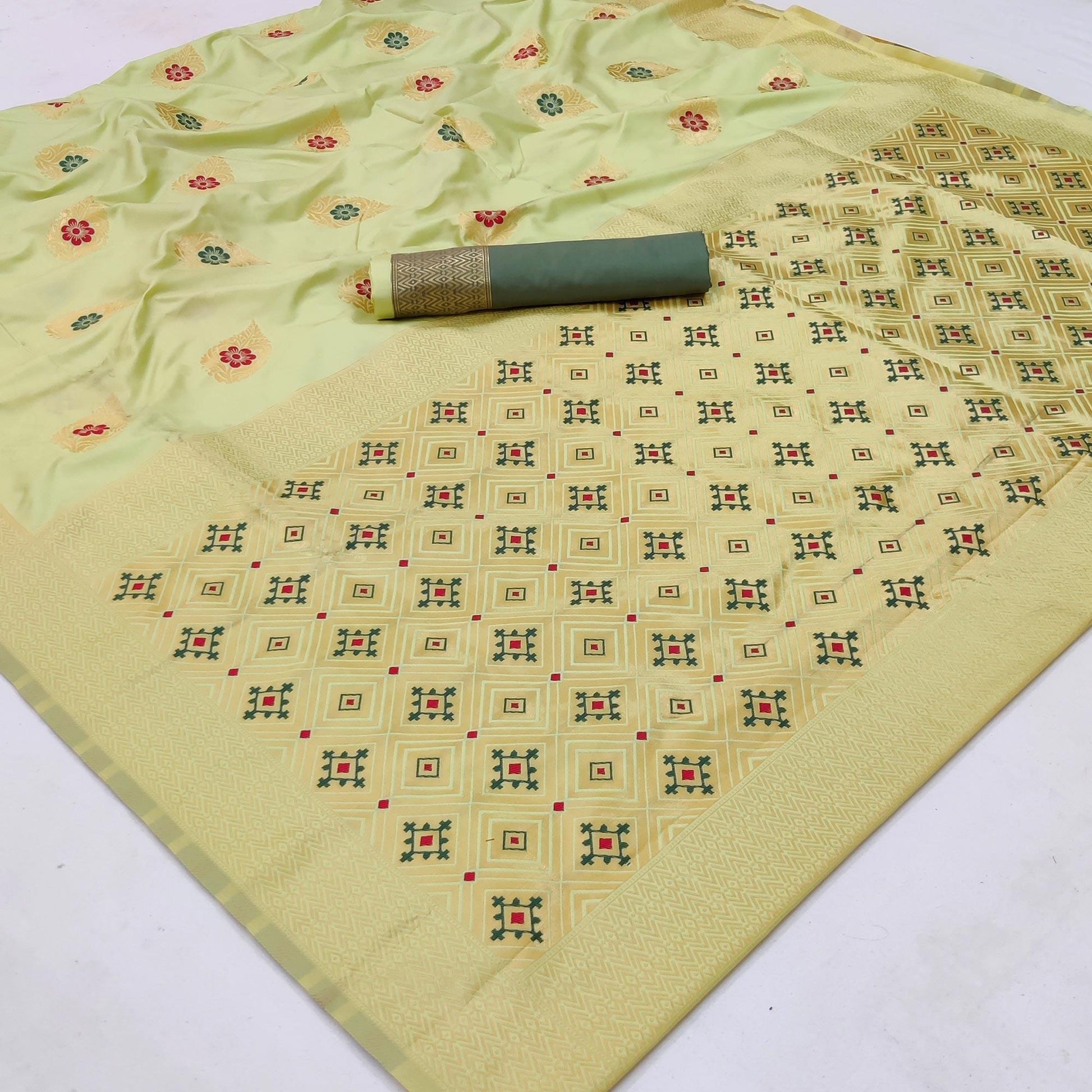 Light Pista Green Festive Wear Floral Woven Soft Silk Banarasi Saree