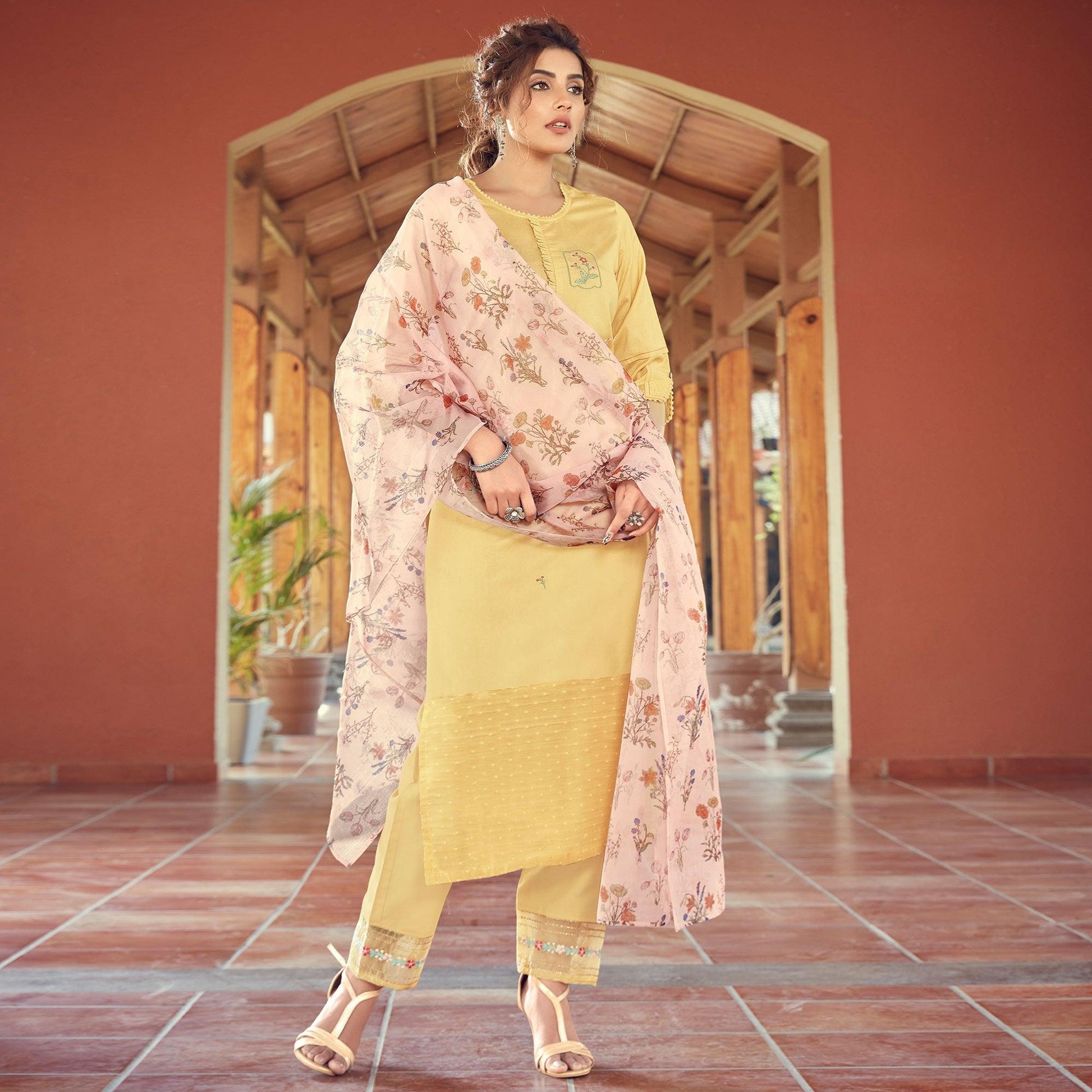 Light Yellow Floral Embroidered Viscose Kurti - Pant Set With Dupatta