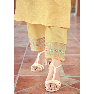 Light Yellow Floral Embroidered Viscose Kurti - Pant Set With Dupatta