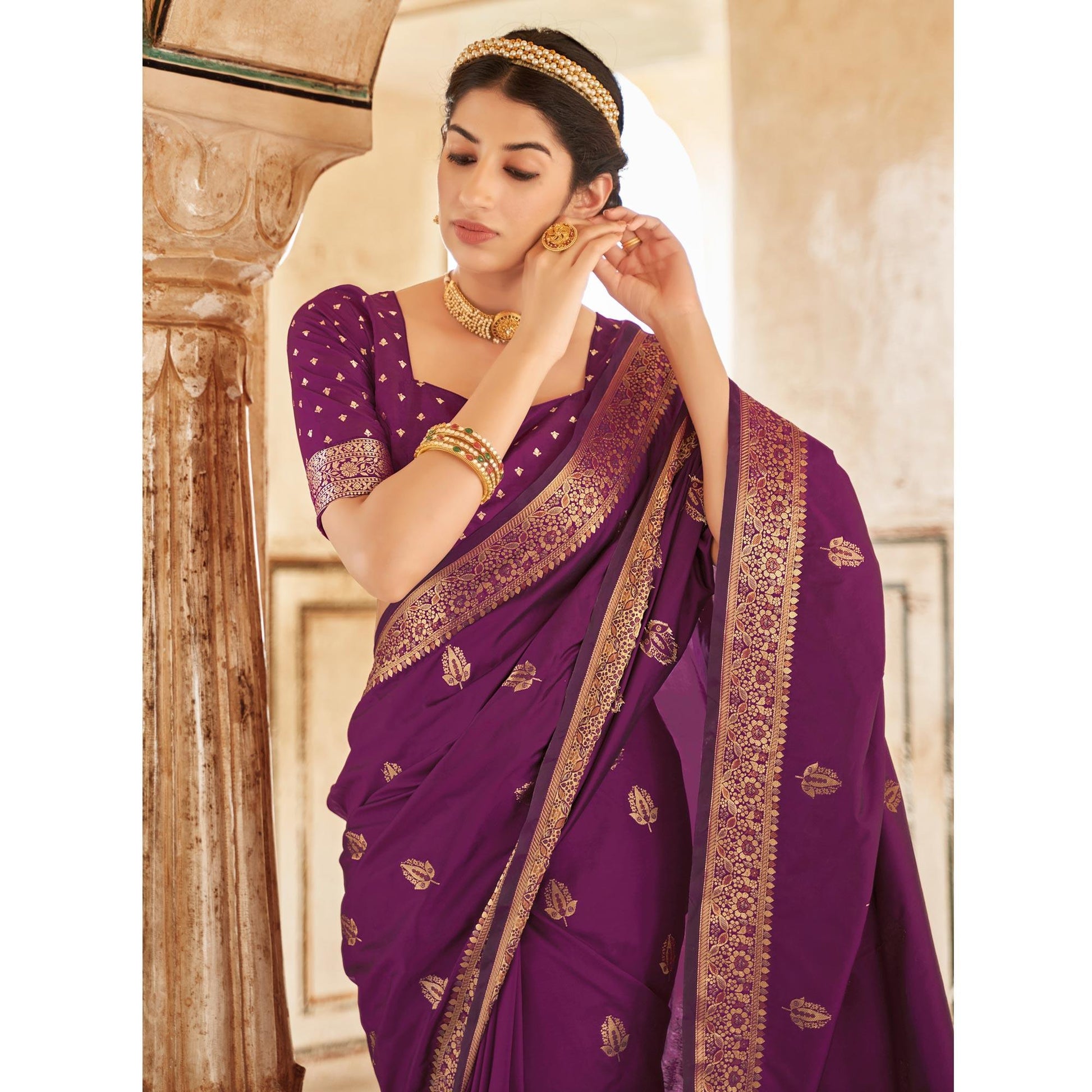 Maganta Festive Wear Woven Banarasi Silk Saree