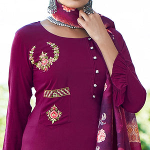 Magenta Pink Embroidered Rayon Kurti Pant Set With Dupatta