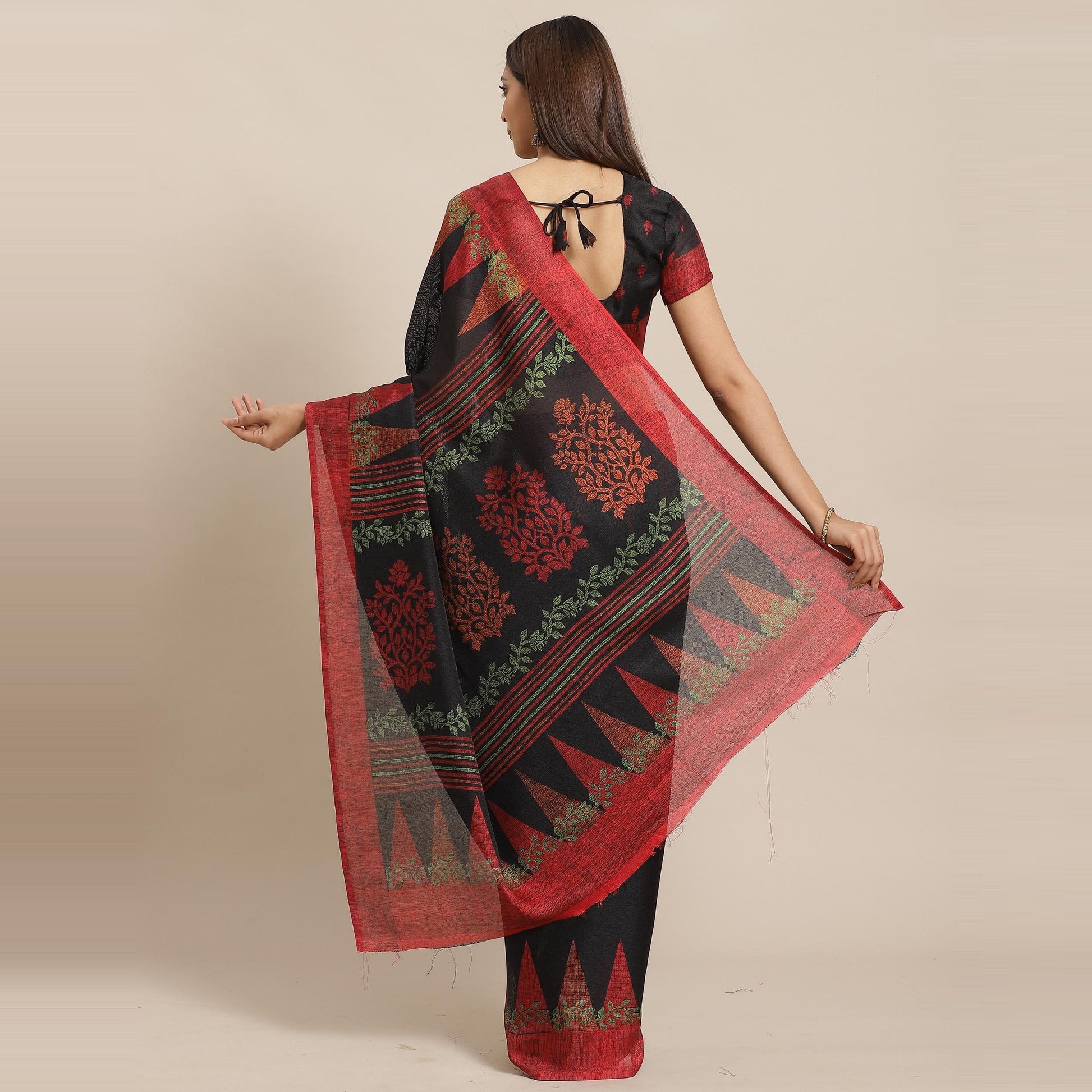 Magnetic Black Colored Casual Wear Printed Silk Blend Saree