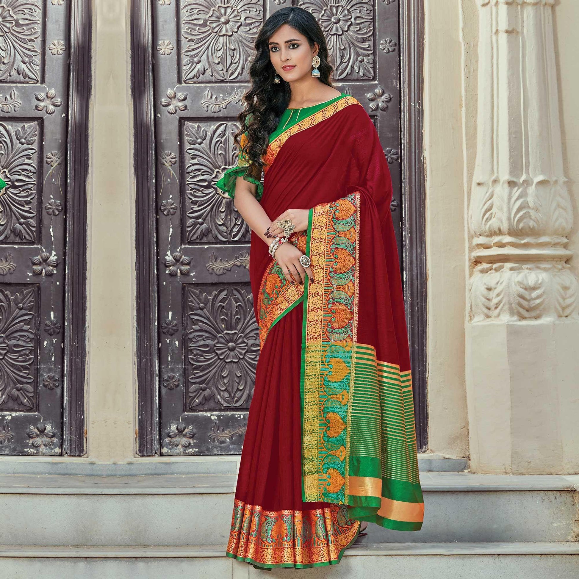 Magnetic Maroon Coloured Casual Wear Woven Cotton Handloom Saree