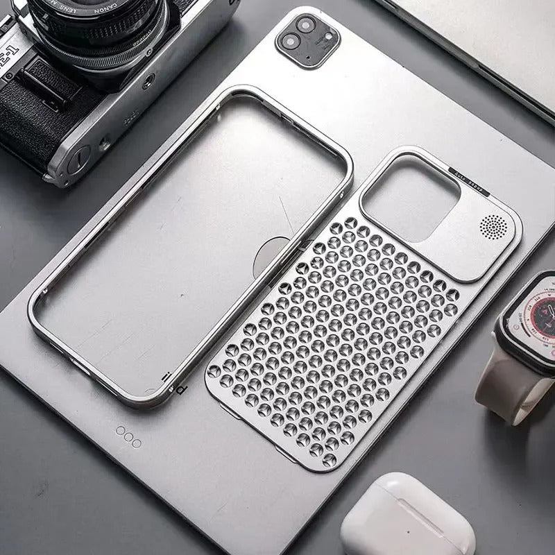 iPhone 15 Series Aero Mesh Pro ® Metallic Hybrid Case