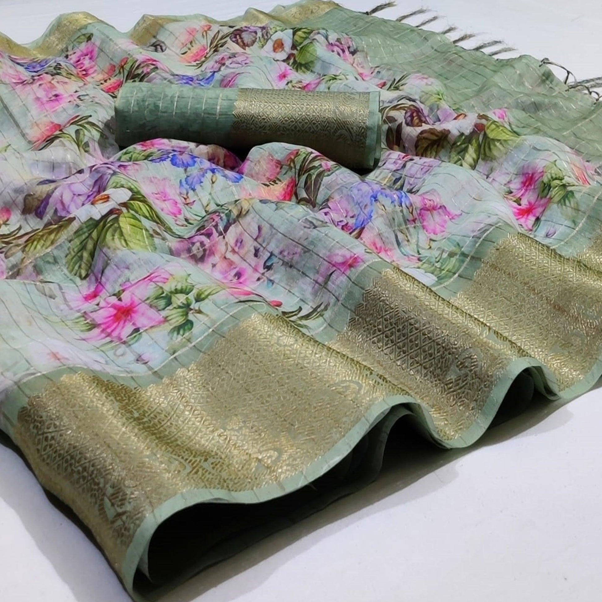 Majesty Gray Colored Festive Wear Woven Banarasi Silk Saree