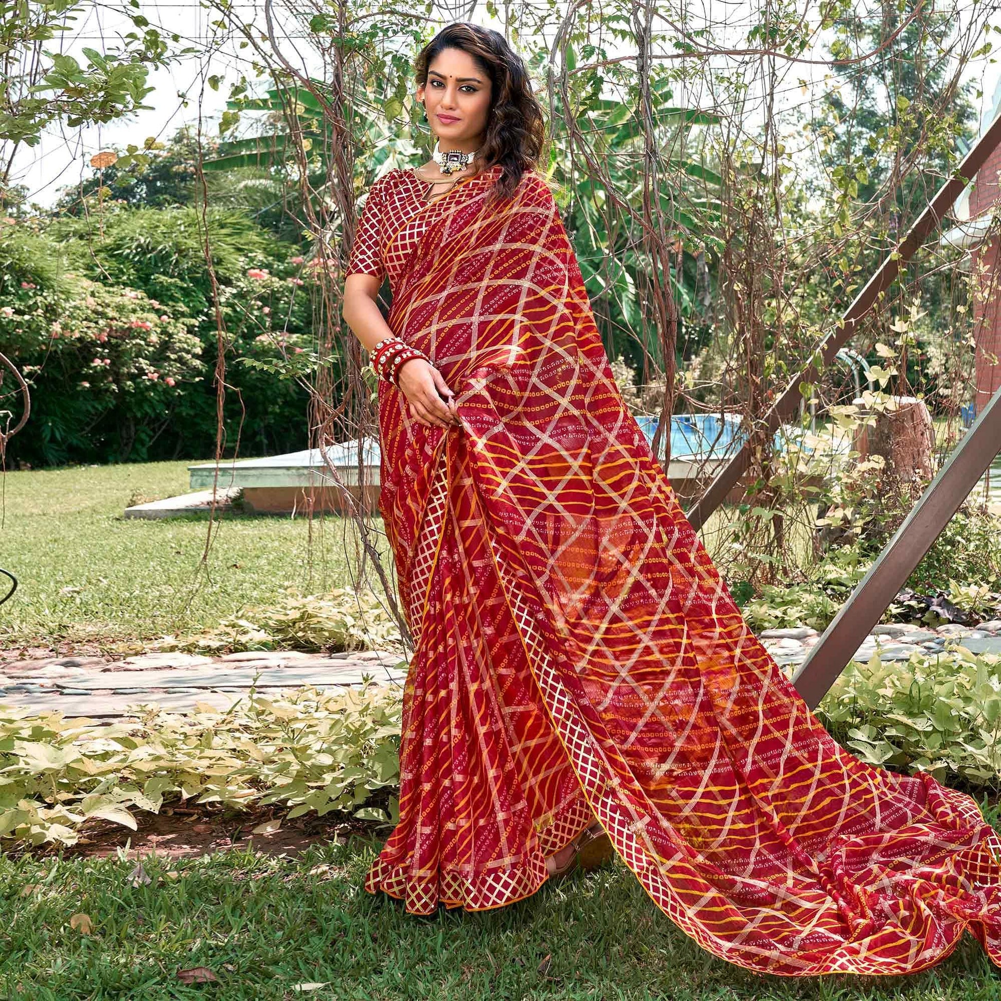 Maroon Bandhani Printed-Checks Weaving Chiffon Saree