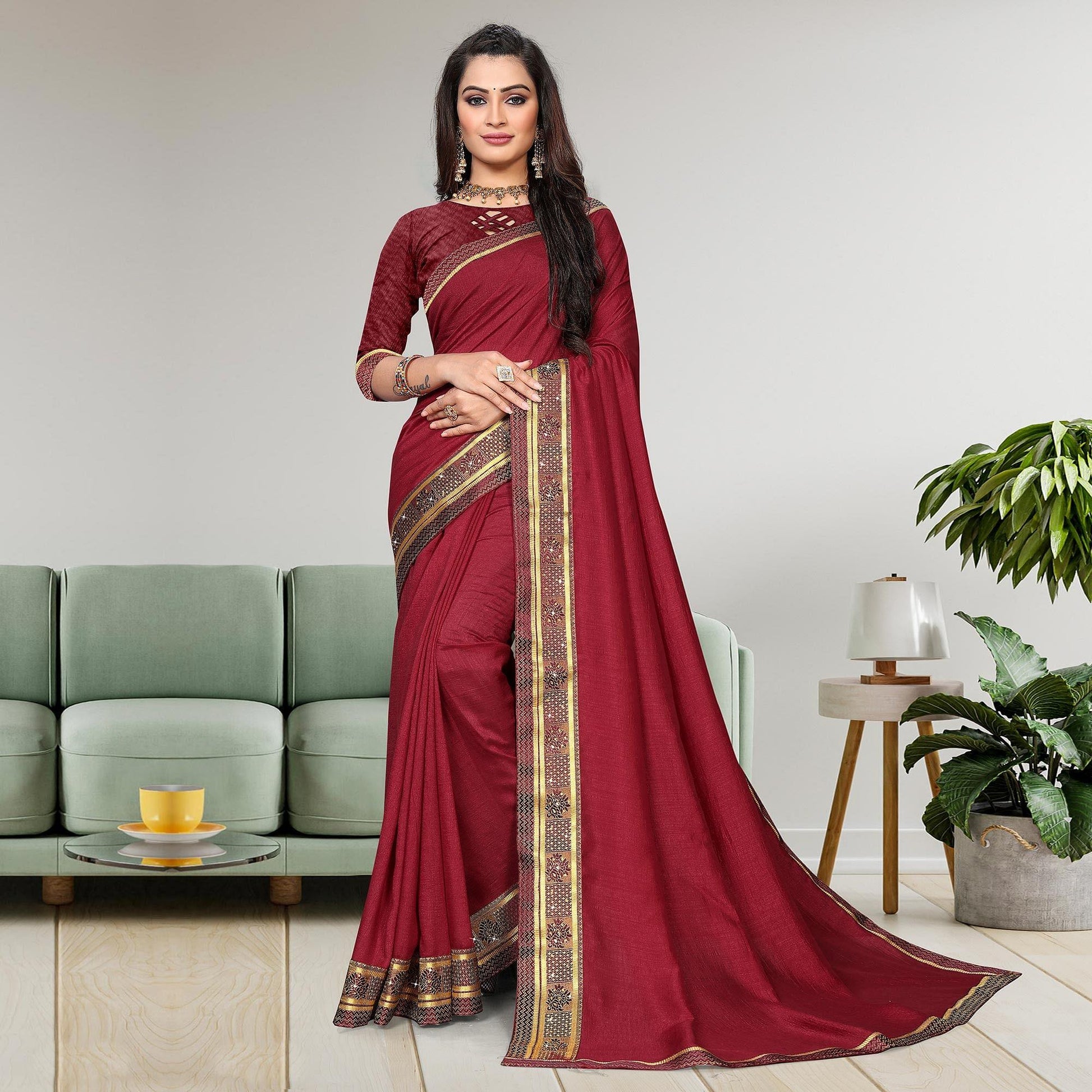 Maroon Casual Wear Solid Vichitra Silk Saree