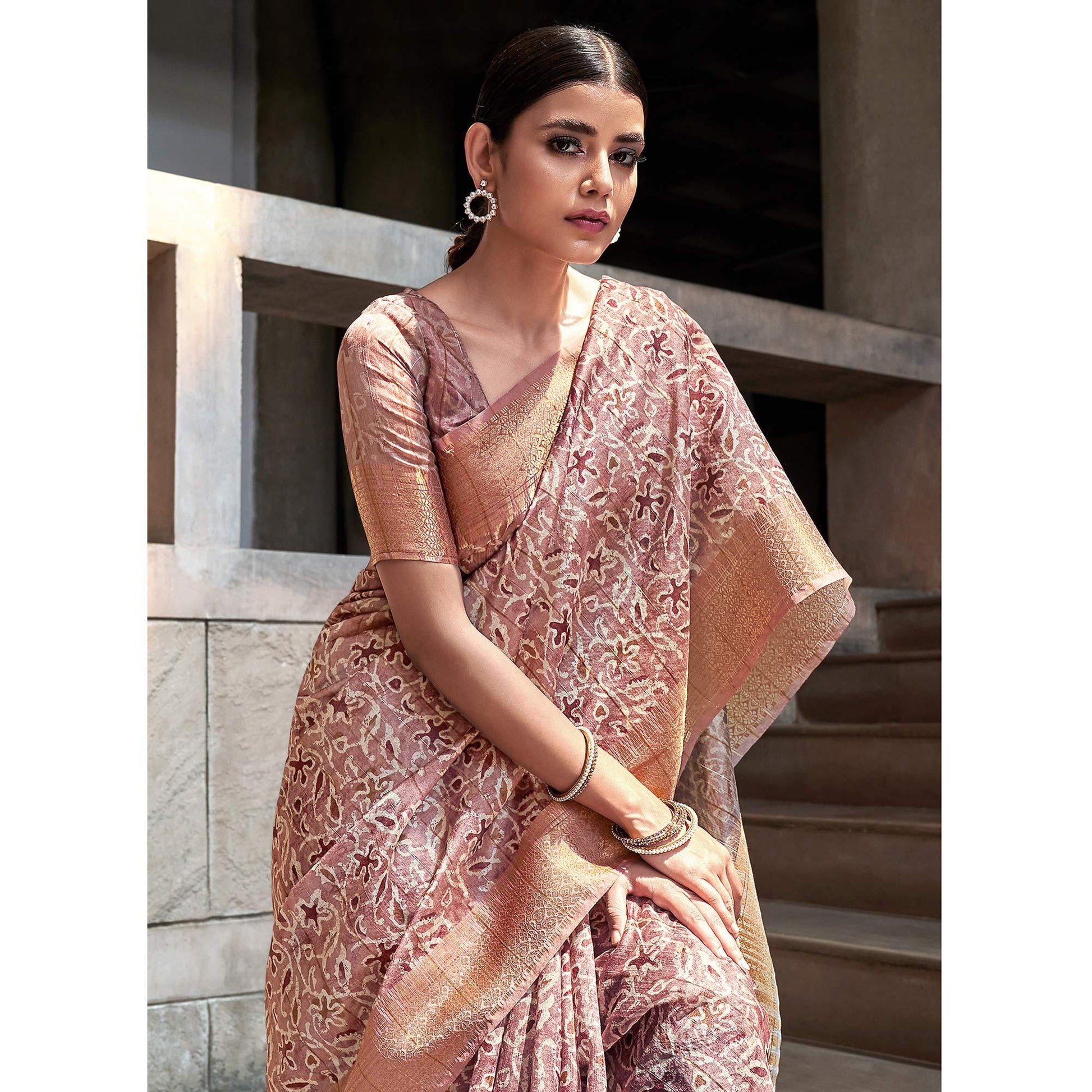 Mauve Digital Printed-Woven Art Silk Saree With Tassels