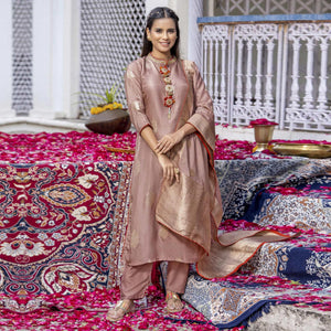 Mauve Woven Dola Silk Kurti Pant Set With Dupatta