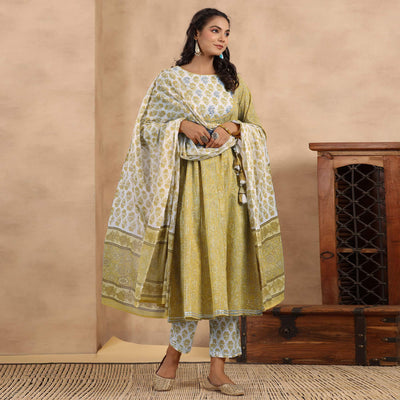 Mehendi Green Printed Pure Cotton Anarkali Suit