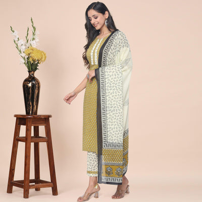 Mehndi Green Casual Wear Printed With Gota Patti Cotton Kurti Pant Set With Dupatta