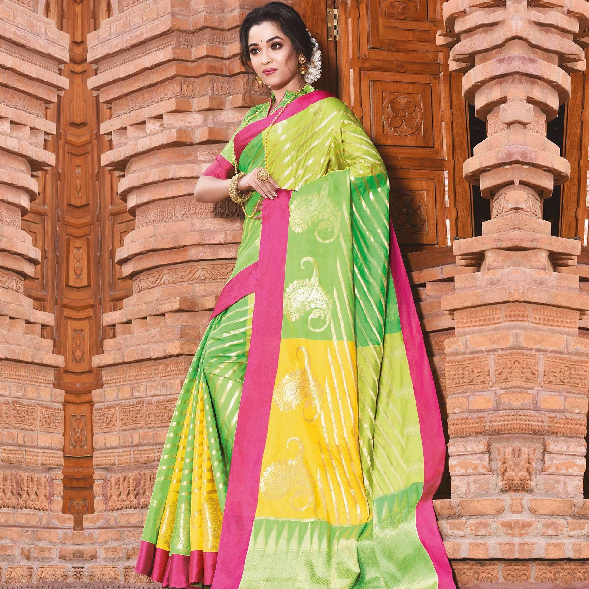 Mesmeric Green Colored Festive Wear Woven Handloom Silk Saree
