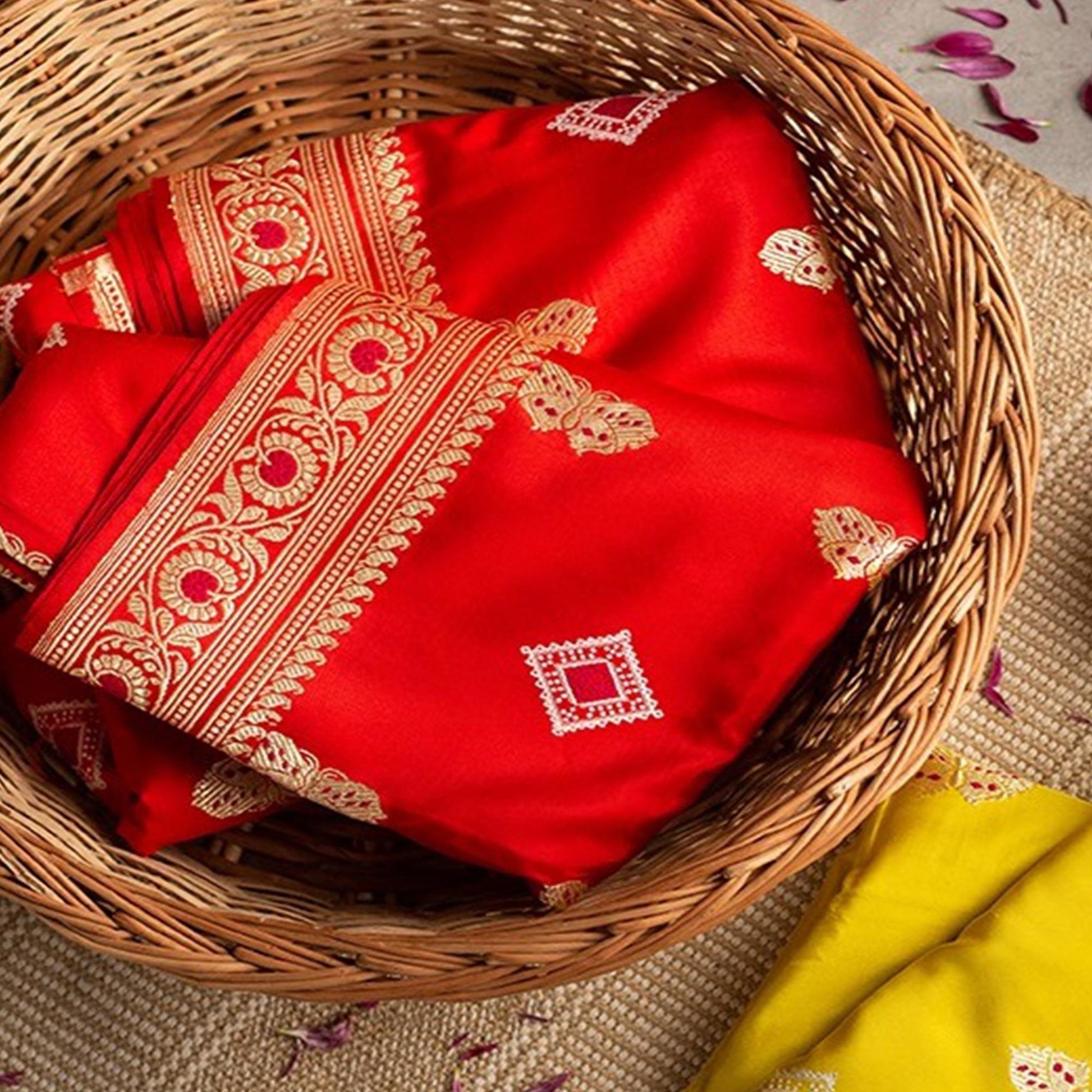 Mesmeric Red Colored Festive Woven Banarasi Silk Saree