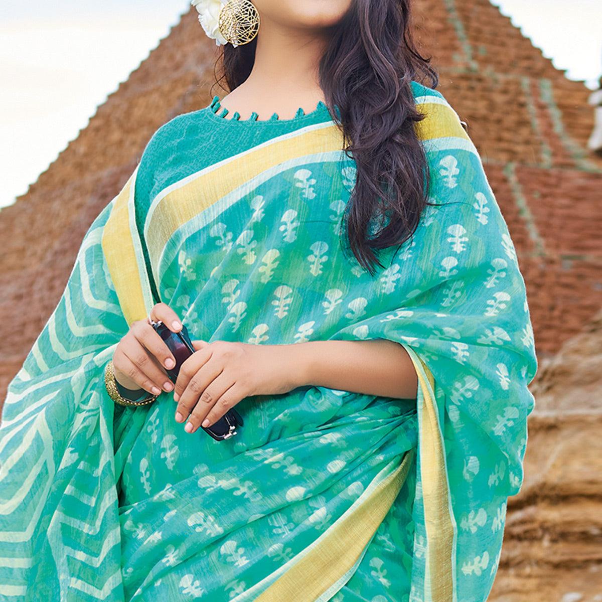 Mesmeric Turquoise Green Colored Casual Wear Printed Cotton Saree