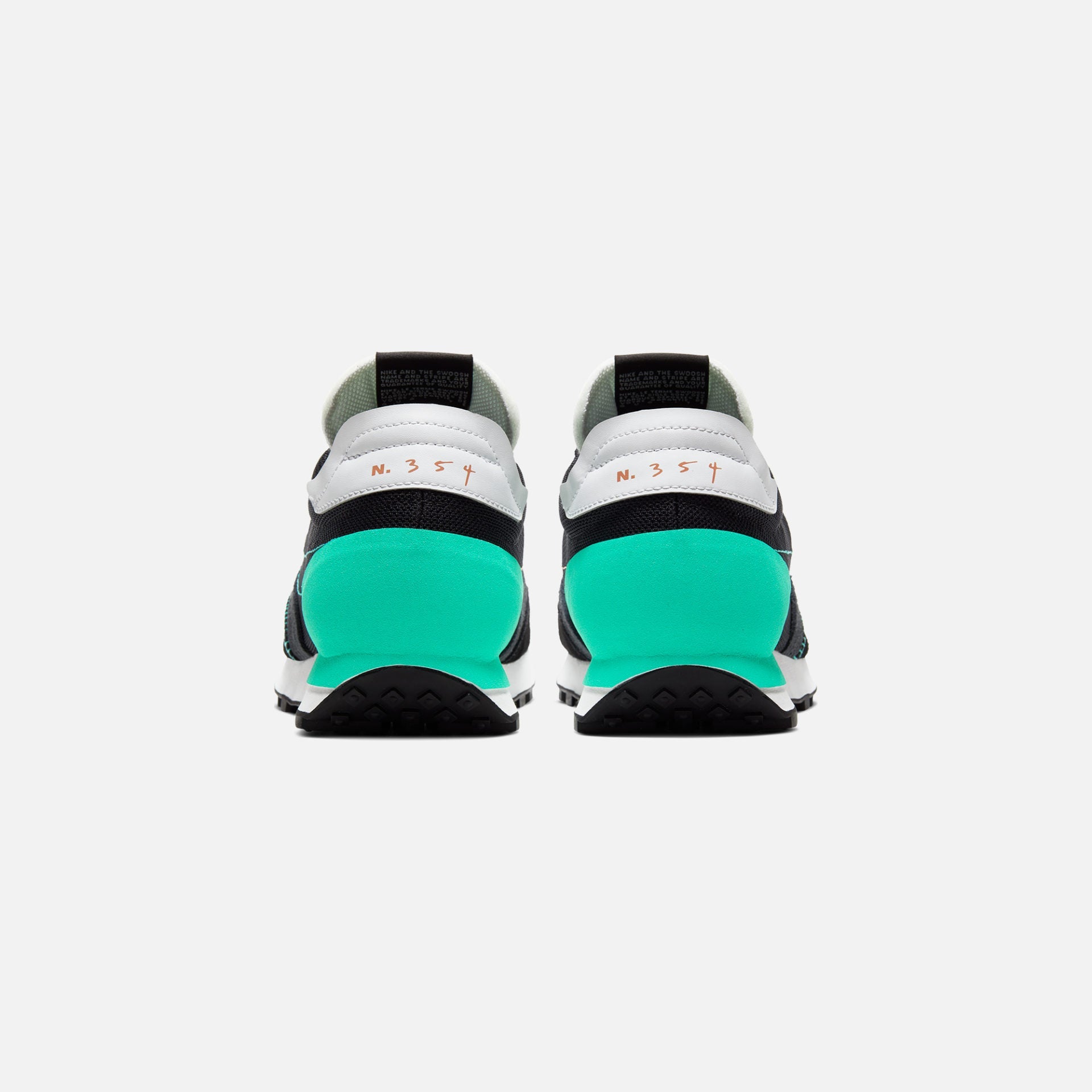 Nike | DAYBREAK TYPE N.354