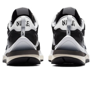 Nike x Sacai Vaporwaffle Black White