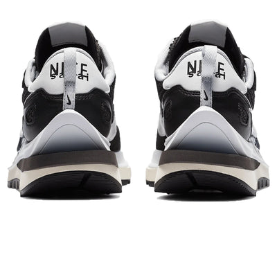 Nike x Sacai Vaporwaffle Black White