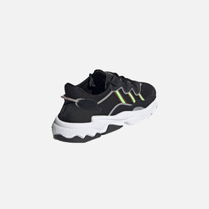 Adidas Originals | OZWEEGO BLACK