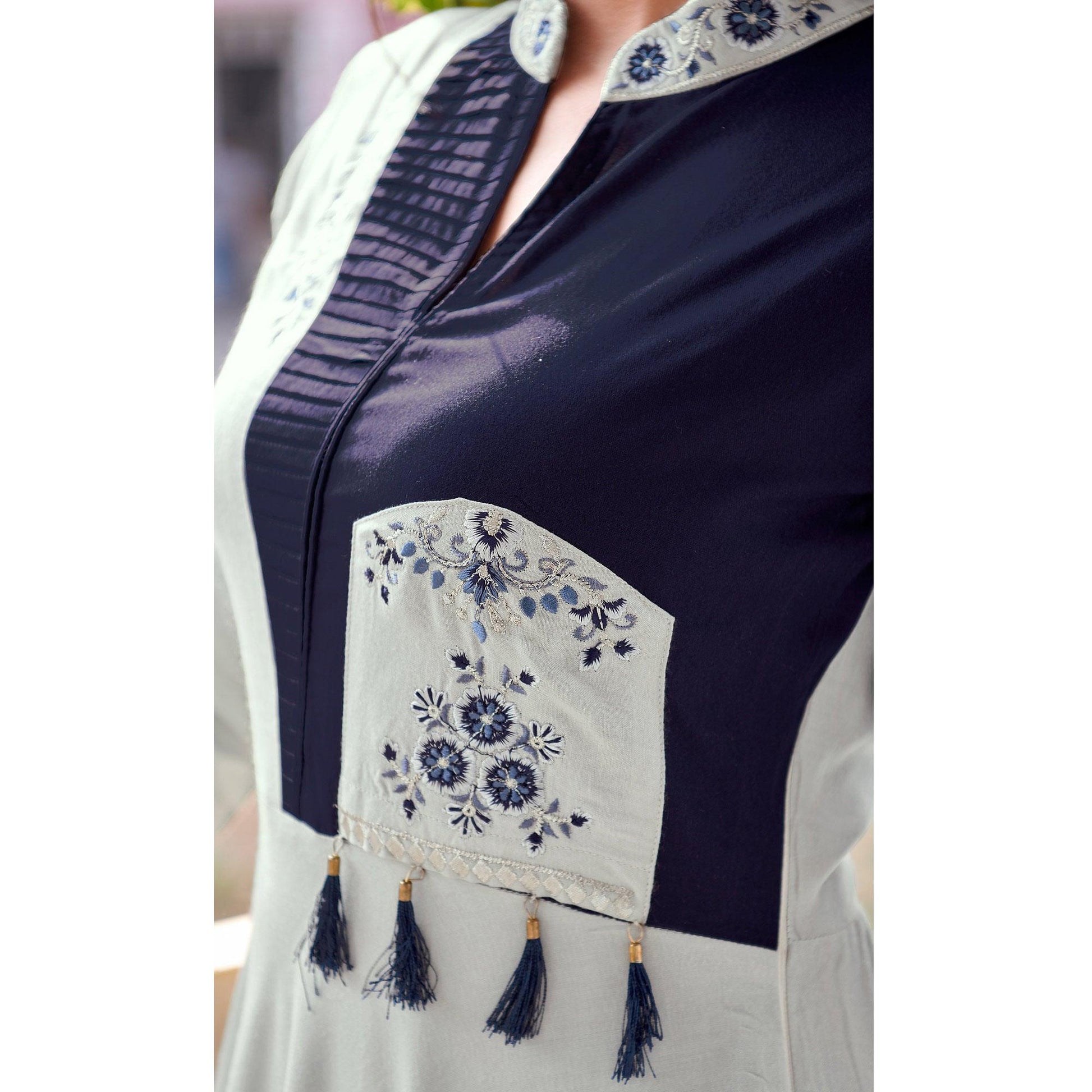 off-white-casual-wear-embroidered-rayon-gown-140741