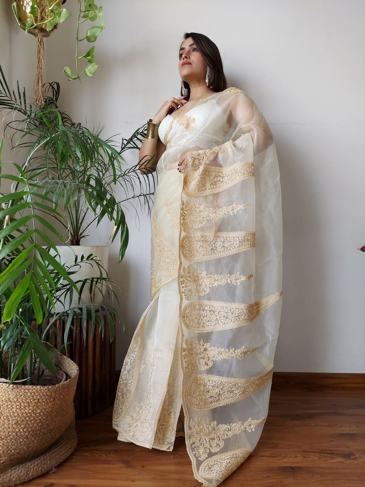 Off White Semi-Pure Organza Saree with Exquisite Lucknowi Work & Matching Blouse