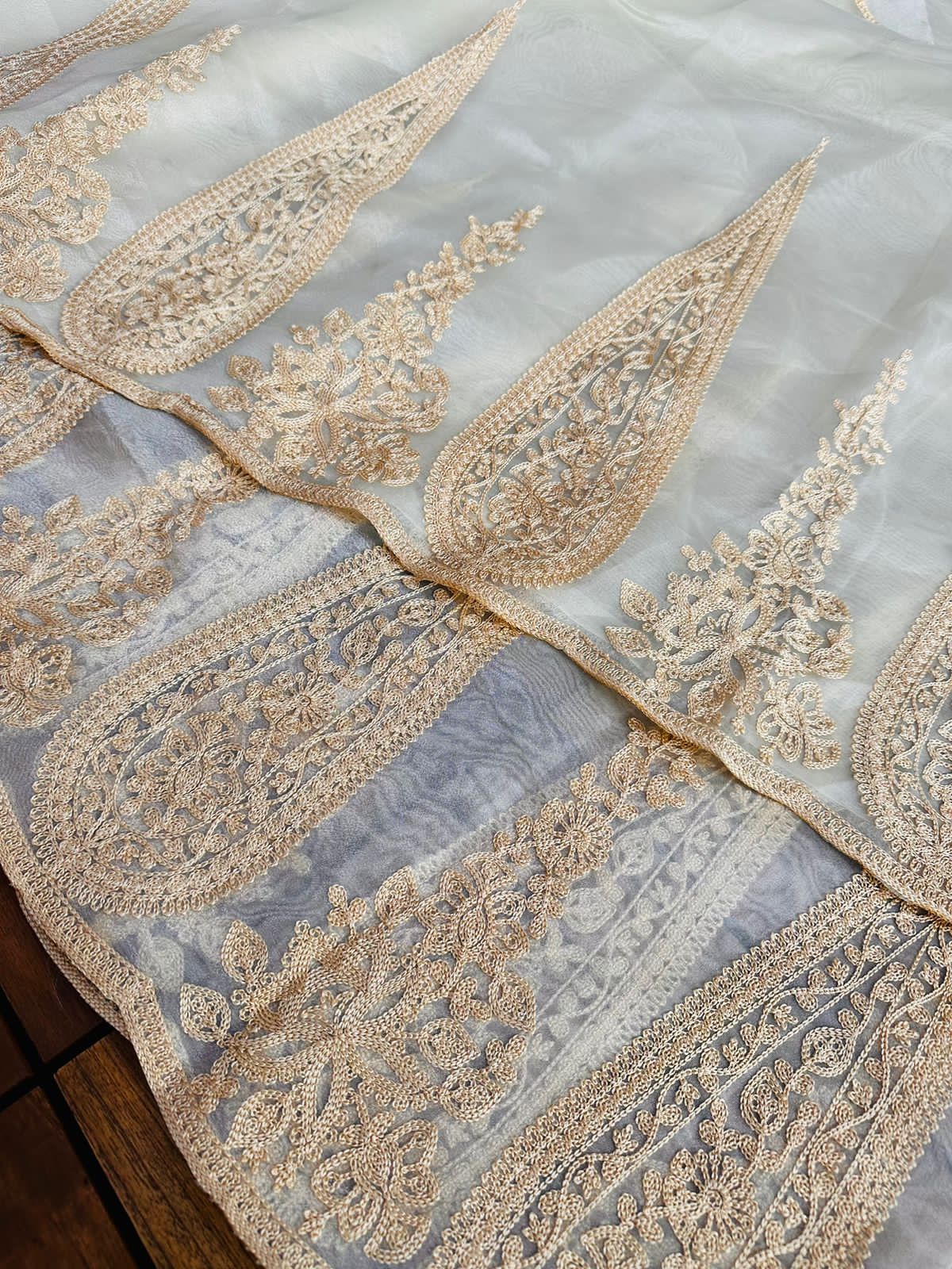 Off White Semi-Pure Organza Saree with Exquisite Lucknowi Work & Matching Blouse