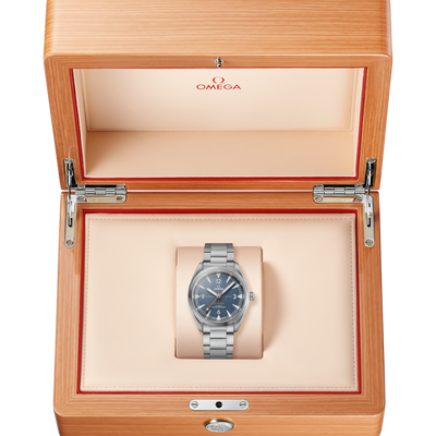 Omega Seamaster Railmaster Co‑Axial Master Chronometer Blue Dial Men 40MM