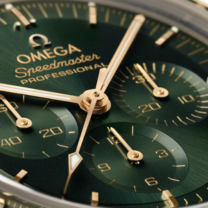 Omega Omega Speedmaster Moonwatch Professional Co‑Axial Master Chronometer Green Dial Men 42MM